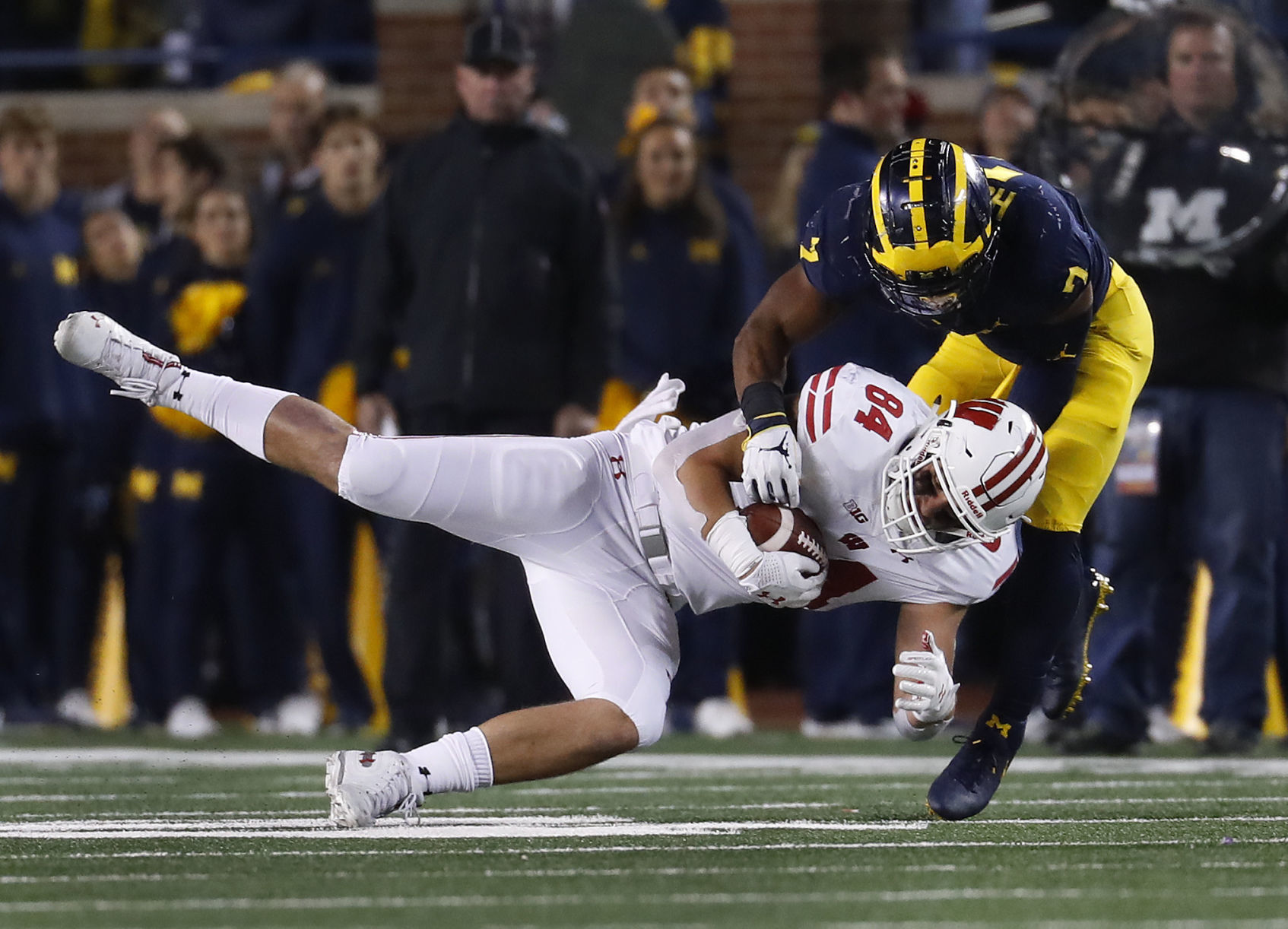 Wolverines 38, Badgers 13